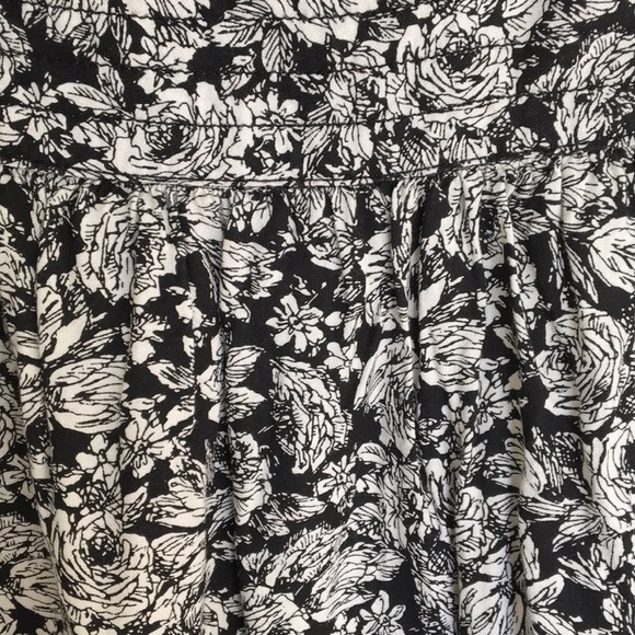 Floral Print Skirt with Pockets - Picture 2 of 6